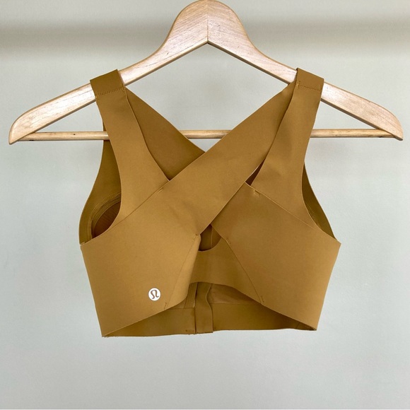 Lululemon Enlite sports bra. 💛 - Picture 7 of 9
